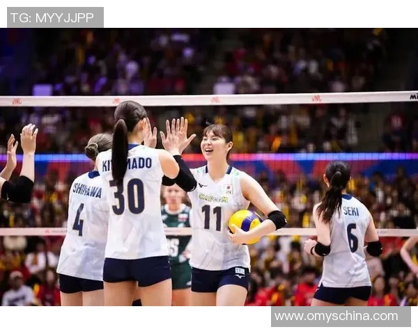 国外知名足球明星转战女排赛场展现全新运动魅力与风采